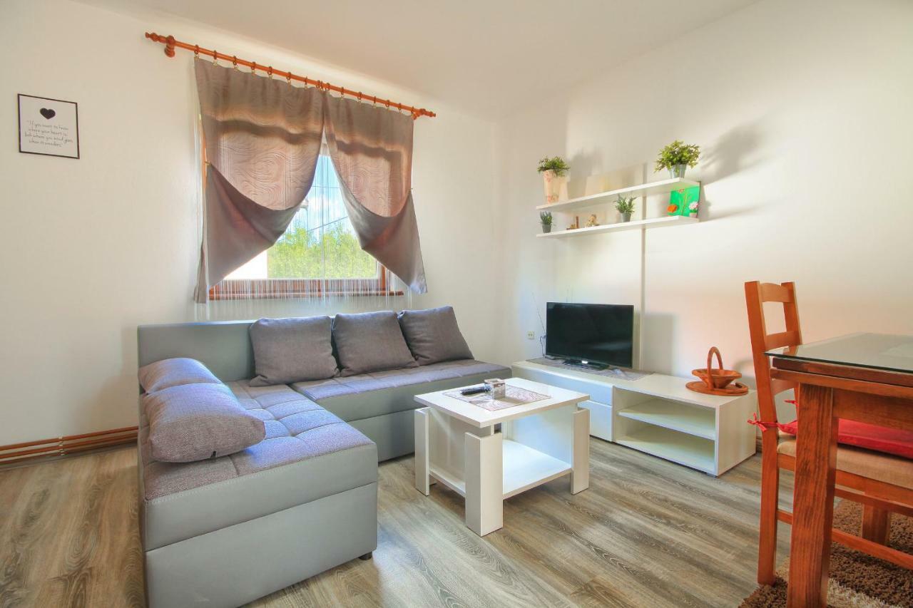 Apartman Katja Rakovica Dış mekan fotoğraf